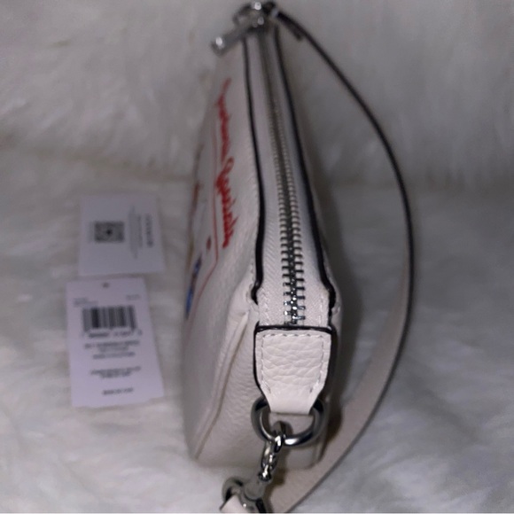 Coach leather Wristlet New Nolita 19